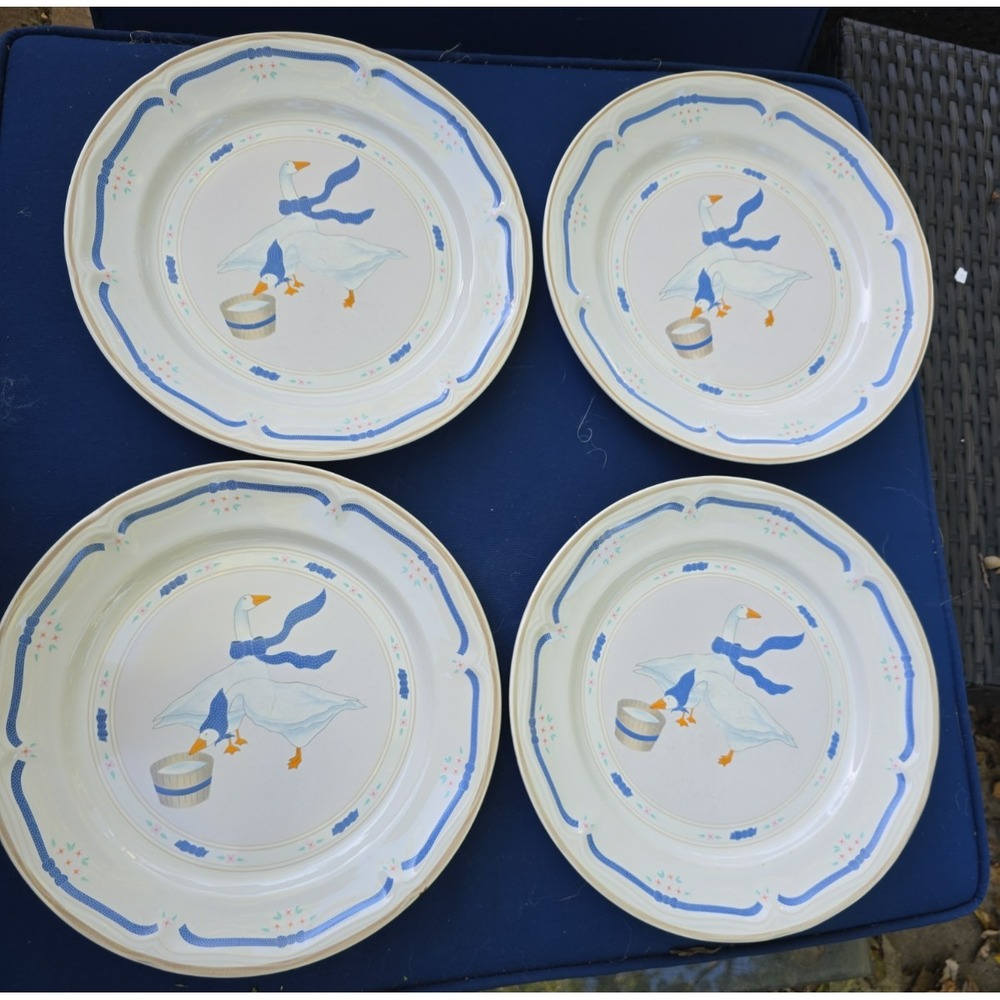 Newcor Stoneware Set Of 4 Plates 10 5/8" Dinner plate Country Goose 1987 USED